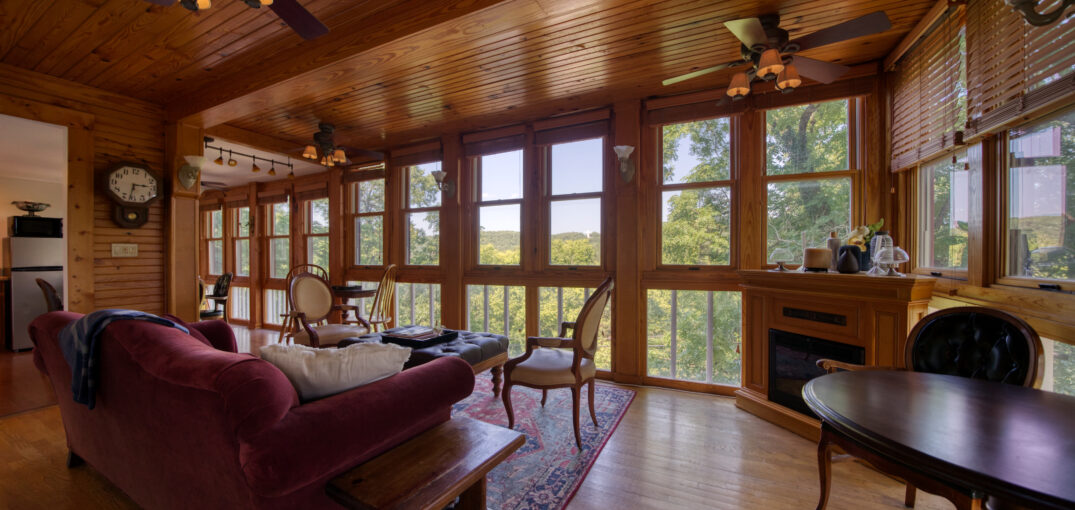Common Living Room at Piedmont on Spring in Eureka Springs