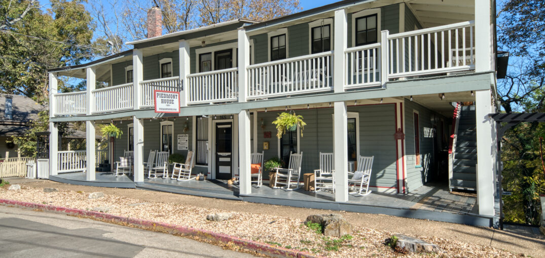 Piedmont on Spring in Downtown Eureka Springs
