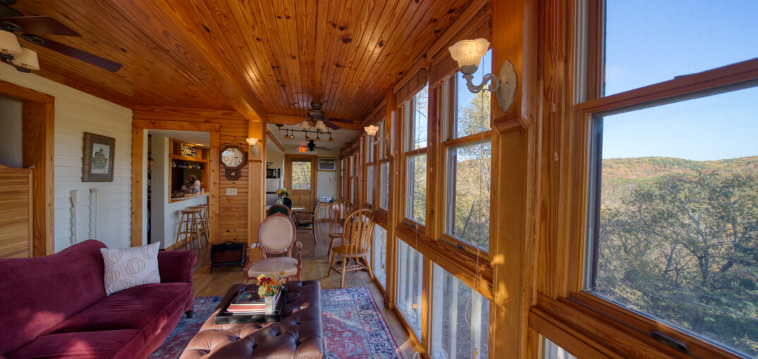 Common Area at the Piedmont on Spring in Eureka Springs