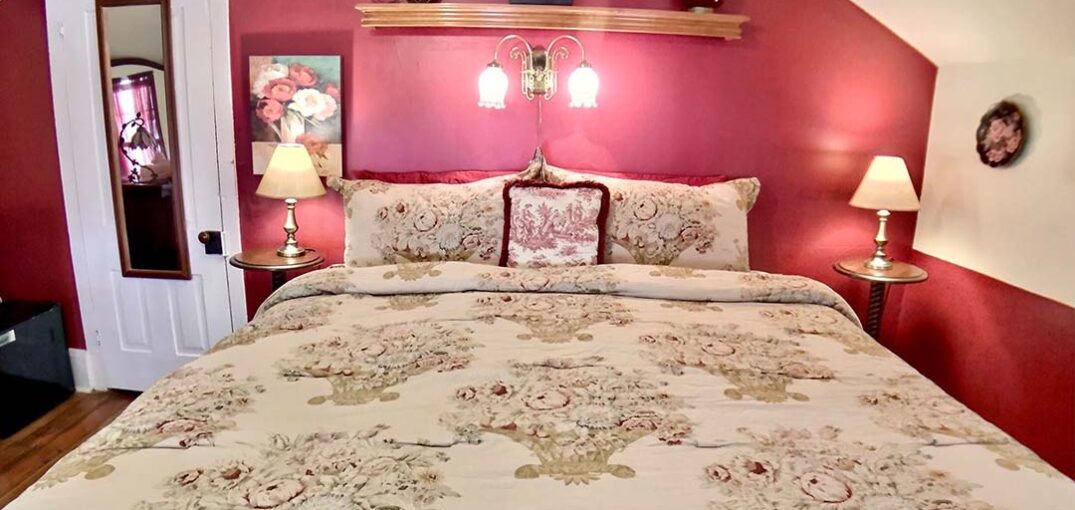Piedmont House - Victorian Suite King Bed